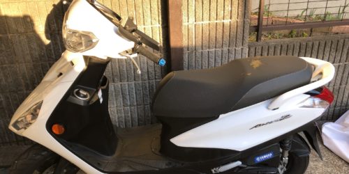 大きめの風防カスタムを検討中の方必見 バイク用ロングスクリーンの意外なデメリットとは モトコラム